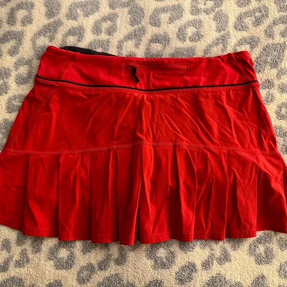 Lululemon running skirt pleated poppy red size 6